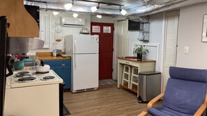Coffee/tea maker, fridge, microwave, oven - Private Basement Suite Near Hospitals and Military Installations (Arlington)