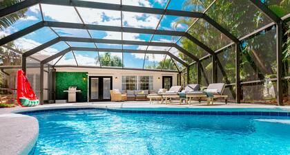THE TERRACOTTA, Heated Pool! Close to 5th Ave and Beaches