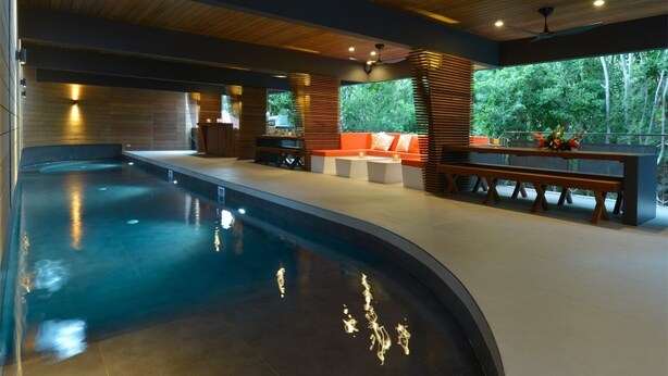 Piscine couverte