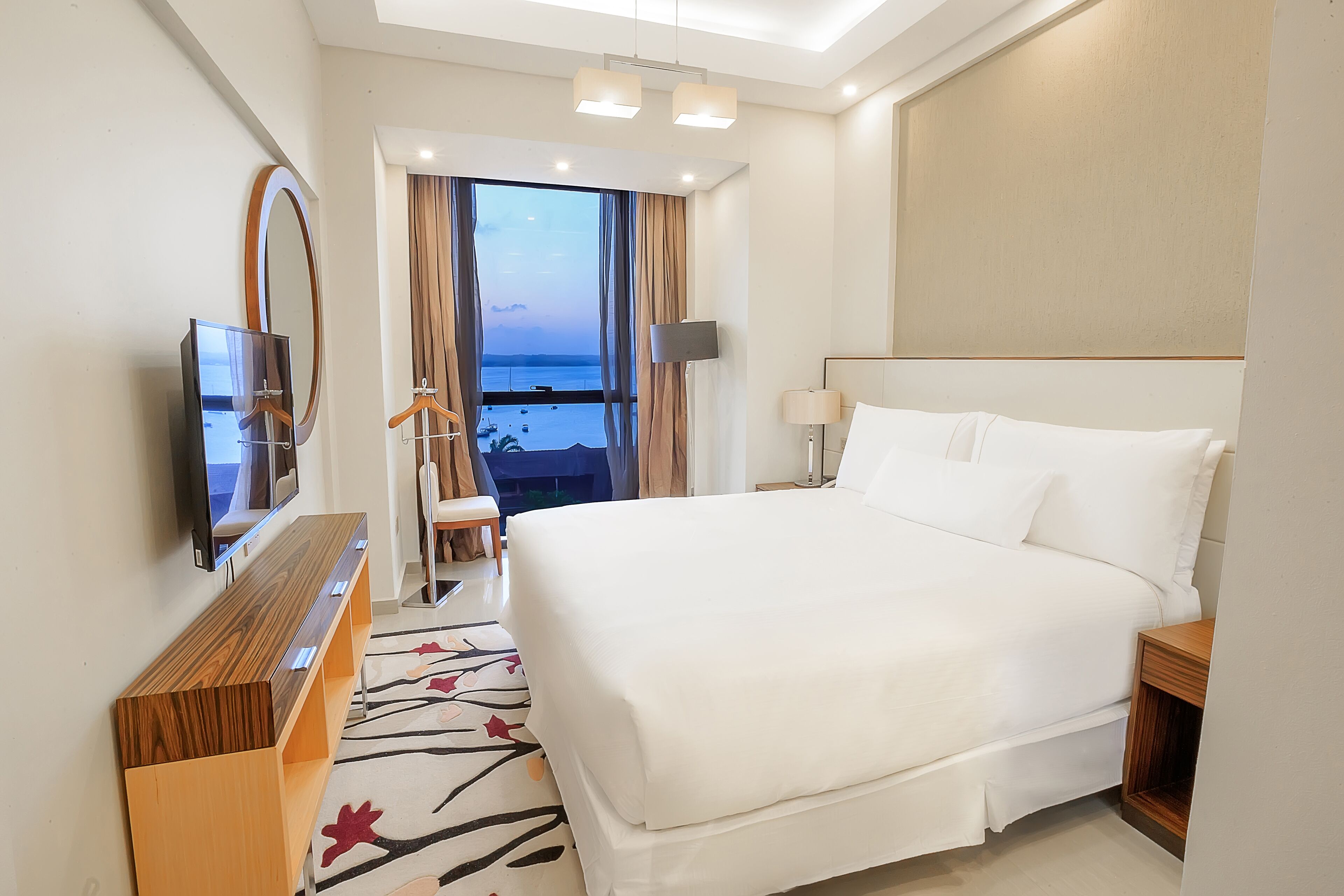 Näkymä rannalle/valtamerelle