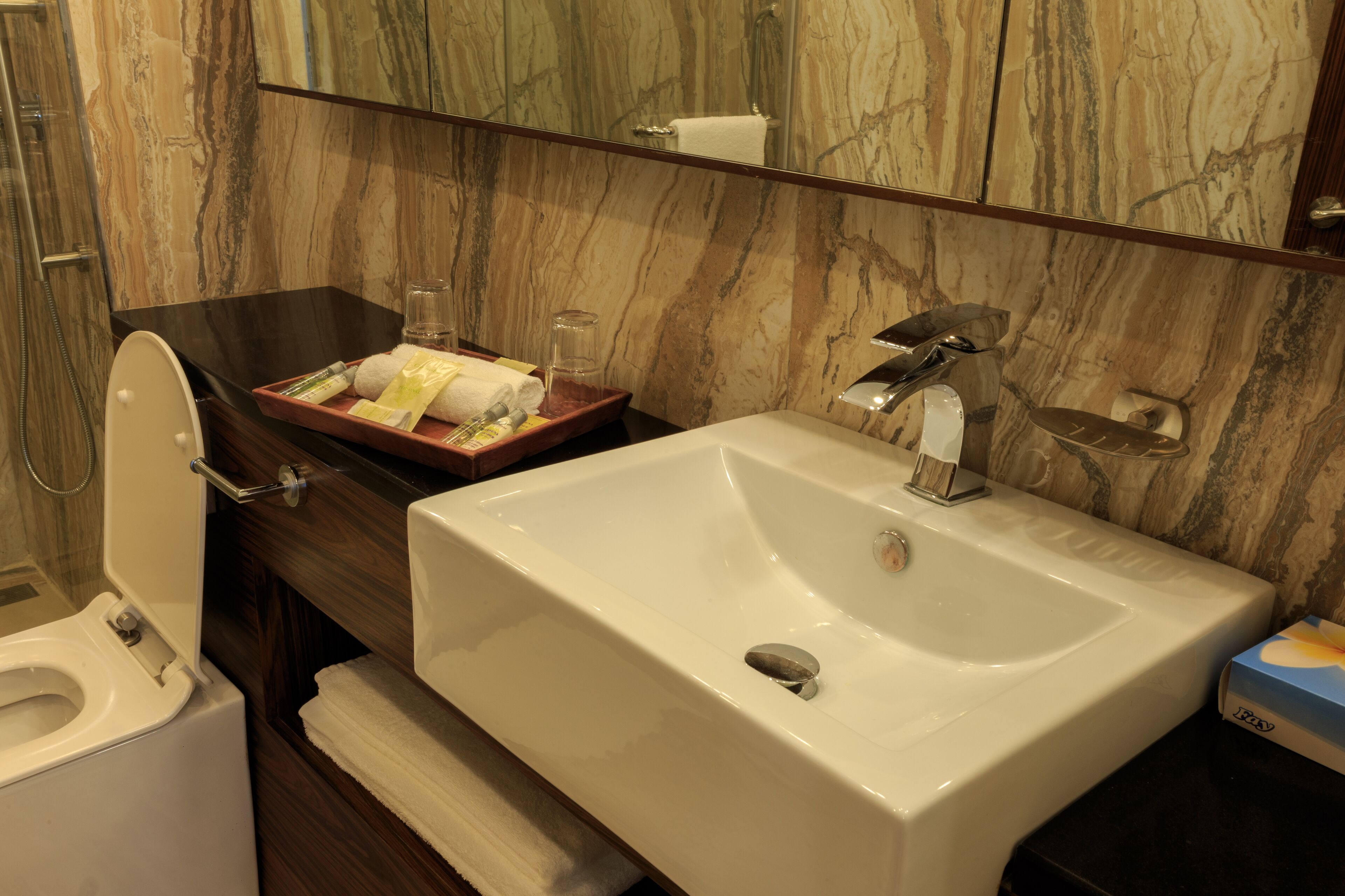 standard apartment, 1 queen bed | bathroom | shower, rainfall showerhead, hair dryer, slippers