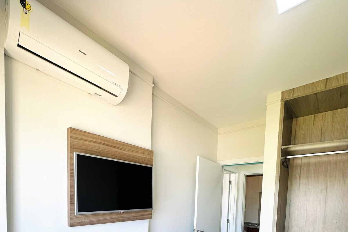 Minibar, in-room safe, desk, iron/ironing board (on request)