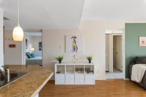 2 bedrooms, desk, iron/ironing board, free WiFi