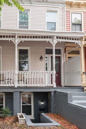 Exterior detail - Newly Renovated Church Hill Private Apartment. (Richmond)