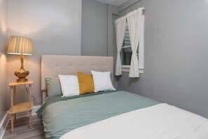Room - Newly Renovated Church Hill Private Apartment. (Richmond)