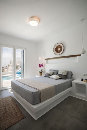 4 chambres, coffre-fort, fer et planche à repasser, lit de bébé portatif