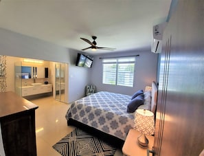 8 bedrooms, iron/ironing board, WiFi, bed sheets