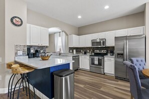 Fridge, microwave, oven, stovetop - WindsorHills Villa • Pool • Resort Amenities • Minutes to Disney (Kissimmee)