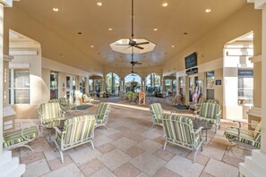 Interior - WindsorHills Villa • Pool • Resort Amenities • Minutes to Disney (Kissimmee)