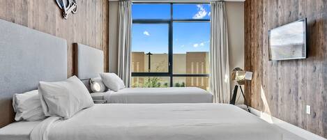 4 habitaciones, tabla de planchar con plancha, wifi y ropa de cama