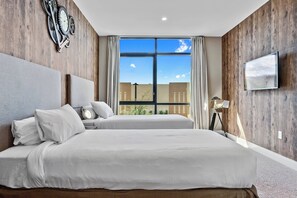 4 bedrooms, travel cot, WiFi, bed sheets