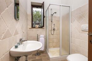 Hair dryer, towels - Villa Iolanda by Villa Plus (Ostuni)