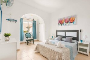 2 bedrooms, WiFi, bed sheets