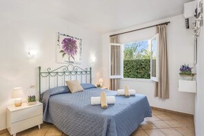 4 chambres, fer et planche à repasser, Wi-Fi gratuit, draps fournis