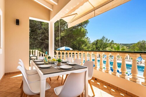 Villa Manuel by Villa Plus