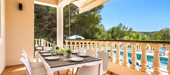 Villa Manuel by Villa Plus