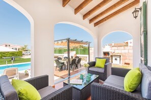 Outdoor dining - Villa Pomelo by Villa Plus (Ciutadella de Menorca)