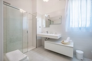Hair dryer, towels