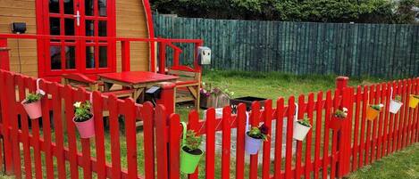 Cabaña | Restaurante al aire libre