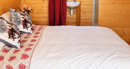 Glamping Pod in St Austell, Sleeps 2 With Spa Pool
