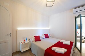 6 bedrooms, iron/ironing board, free WiFi, bed sheets