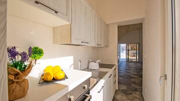 Microwave, dishwasher