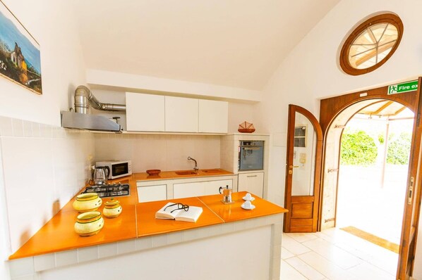 Micro-ondas, lava-louças