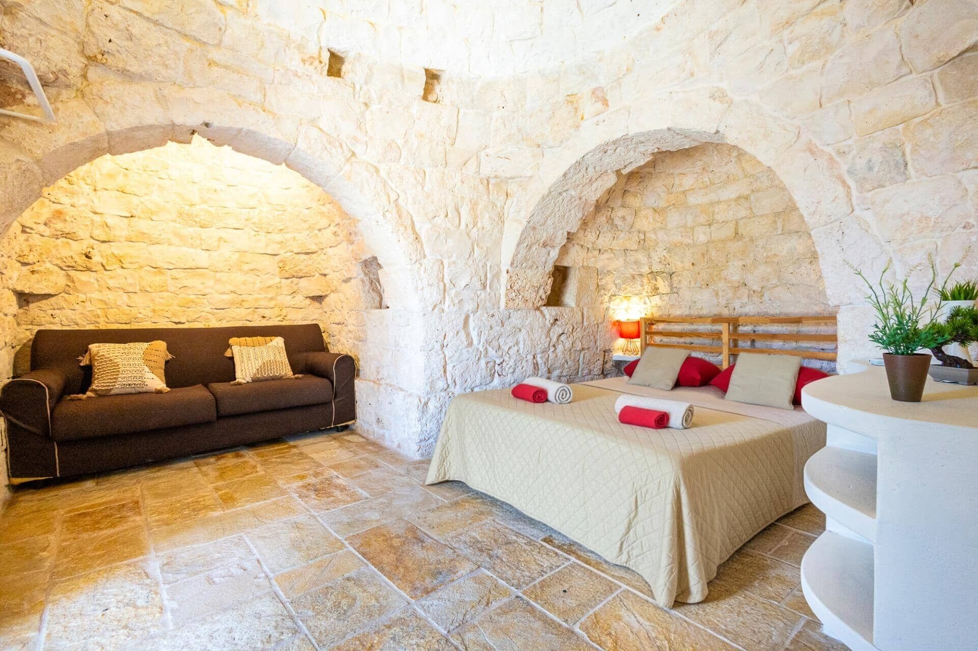 4 bedrooms, WiFi, bed sheets