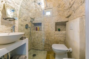 Hair dryer, towels - Villa Trullo Oro Verde by Villa Plus (Ostuni)