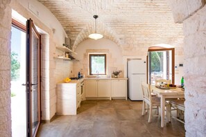 Microondas y lavavajillas