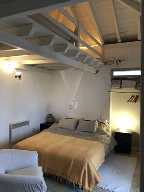 1 bedroom, WiFi, bed sheets - Studio Polymnaki  (Skiathos)