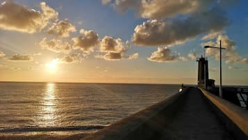 Una spiaggia nelle vicinanze