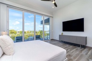3 bedrooms, iron/ironing board, travel crib, free WiFi