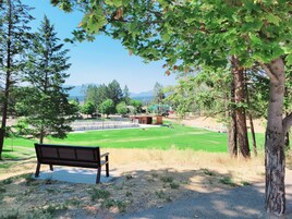Children’s play area – outdoor