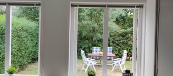 Beautiful detached house in an oasis of calm, close to beach and sea.