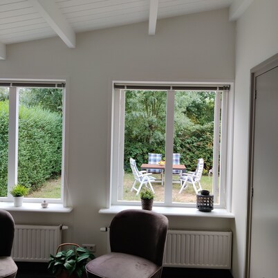 Beautiful detached house in an oasis of calm, close to beach and sea.