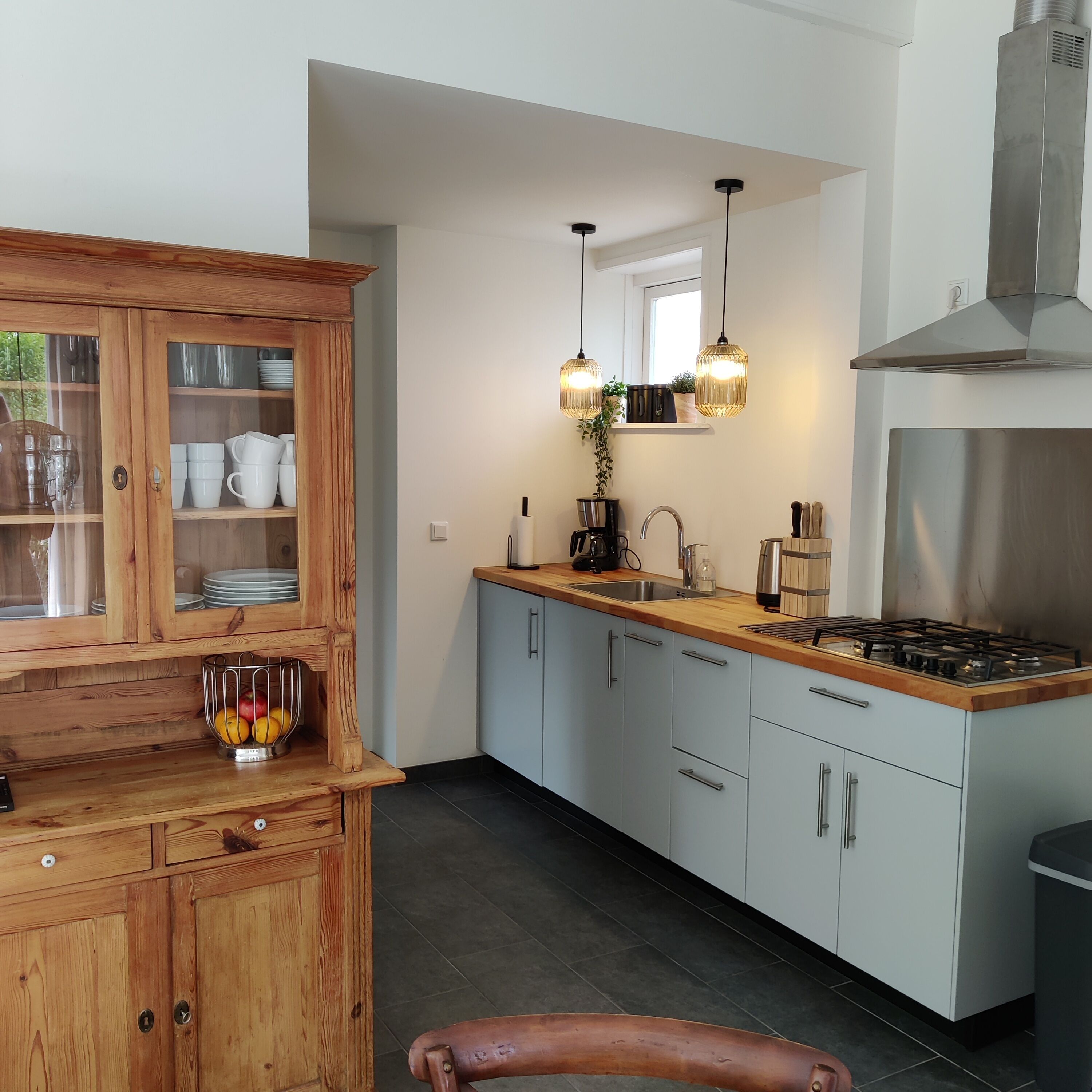 雪櫃、微波爐、焗爐、爐具