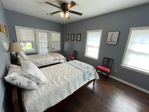 2 bedrooms, iron/ironing board, free WiFi, bed sheets