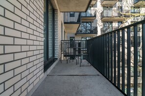 Apartment, 3 Bedrooms, 2 Bathrooms | Balcony