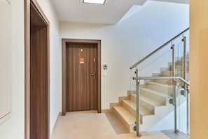 Reception - Vintage Apartment Wroclaw by Renters (Wroclaw)