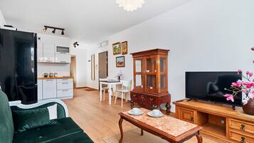 Apartment, 1 Bedroom, Balcony | Living room