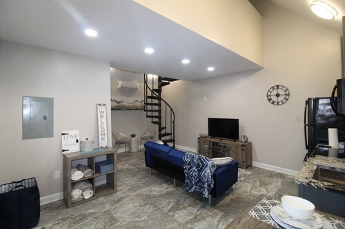 Modern Tiny House Experience|1 Br Loft