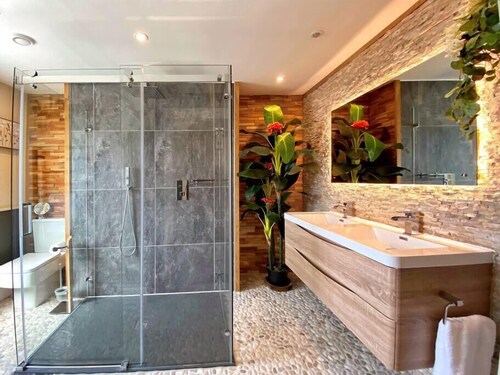 Hambrook House Canterbury - NEW luxury guest house