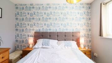 Cottage | 3 bedrooms, individually decorated, individually furnished, free WiFi