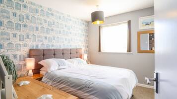 3 habitaciones, decoración personalizada y muebles diferentes