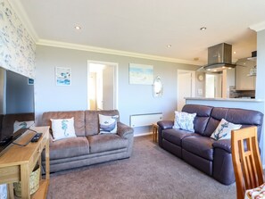 Cottage | Living area - Bungalow 14 (Lowestoft)