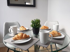 Superior Apartment, Ensuite (Yorkersgate) | Interior - Malton Central Apartments (Malton)