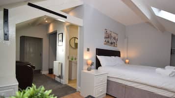 Superior Studio, Ensuite (Ryedale) | Interior