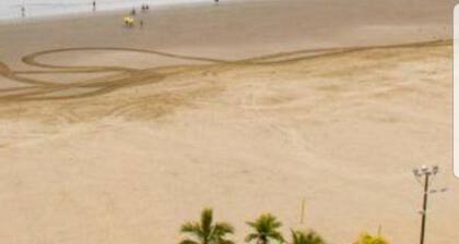 Apartment facing the sea, large and spacious, great location