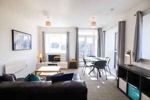 Apartment, Private Bathroom, City View (No 45) | Lounge - No. 45 (York)